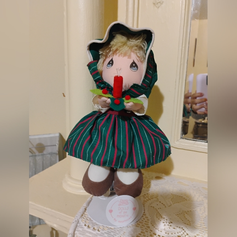 VINTAGE PRECIOUS MOMENTS DOLL BY APPLAUSE 1988